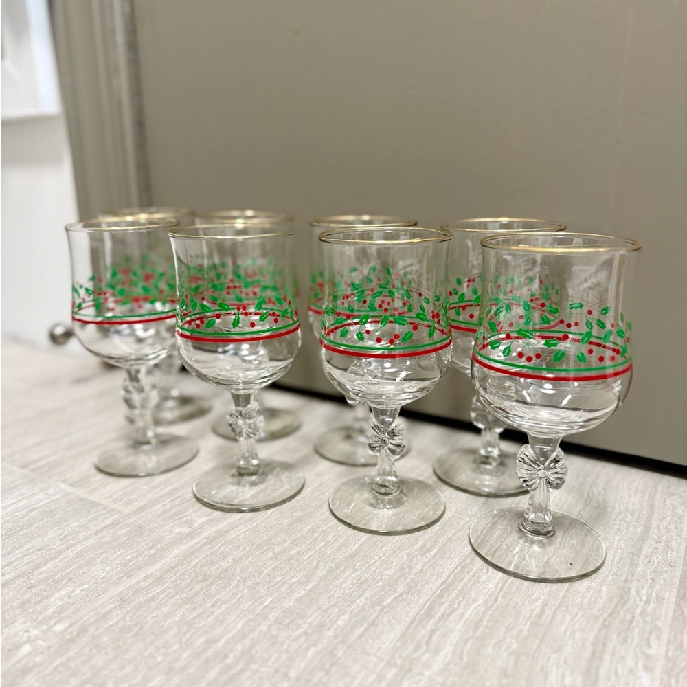 8-pc Set Vintage Arby's Christmas Bow Stemmed Gold Rimmed Wine Glasses (1987)